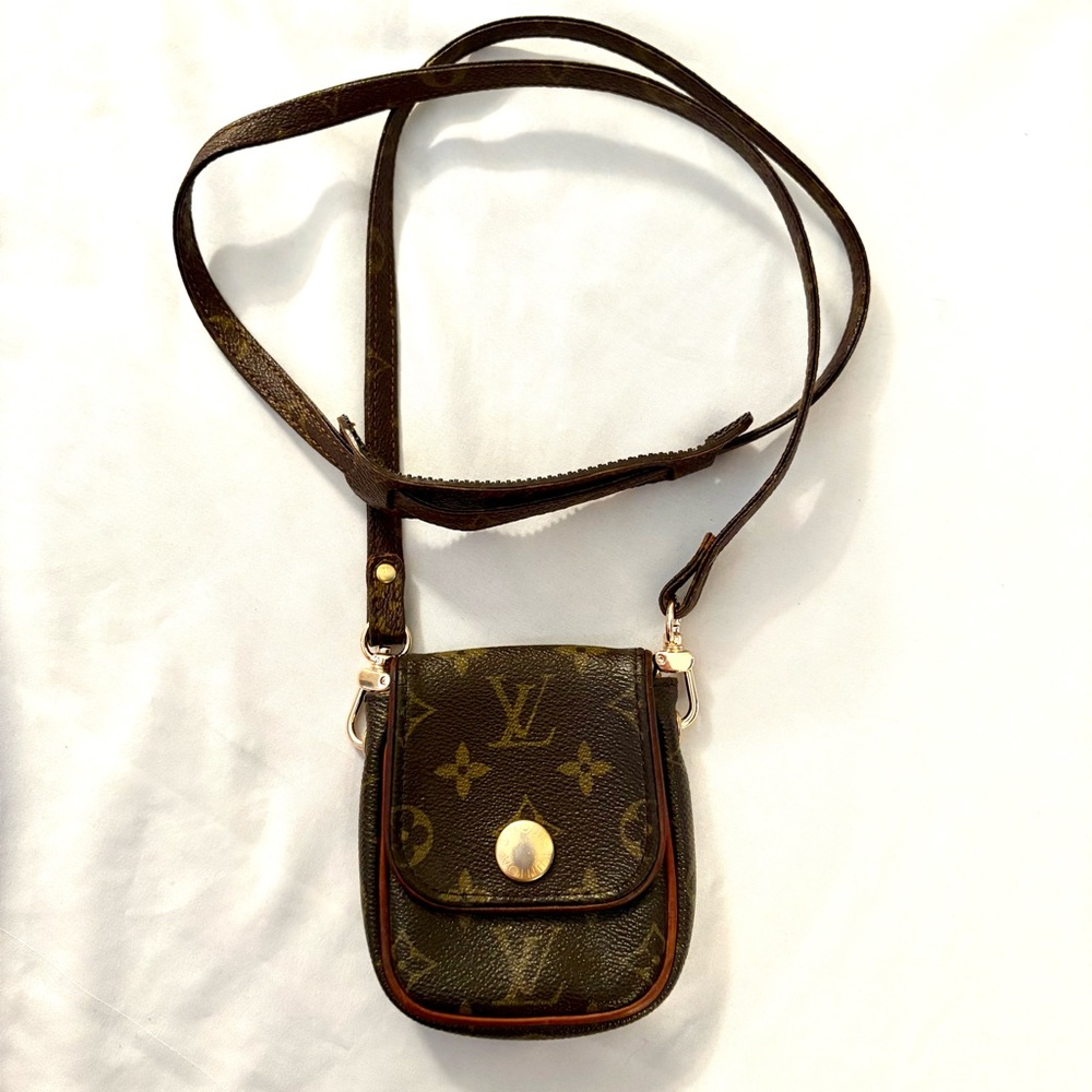 Louis Vuitton VINTAGE Mini Pouch (professionally repaired; read details)
